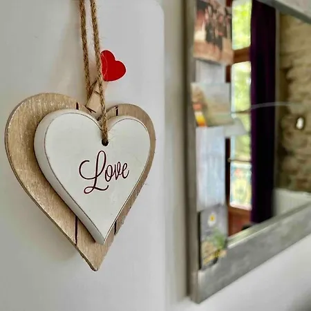 Apartment La Charmante Maison Aux Volets Bleu -