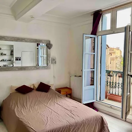 La Charmante Maison Aux Volets Bleu - Appartement